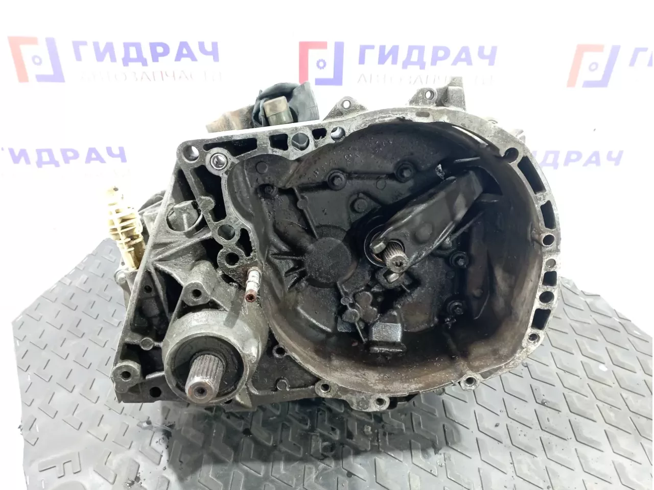 МКПП Renault Logan 2 320100676R